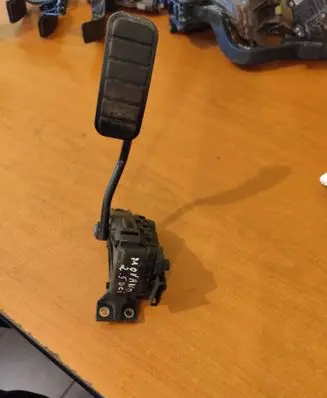 Opel Movano A Accelerator throttle pedal 6PV00811904 7700314525