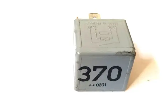 Audi A4 S4 B6 8E 8H Other relay 8D0951253