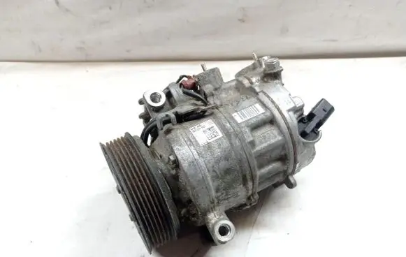 Volkswagen Jetta VII Air conditioning (A/C) compressor (pump) 3Q0816803