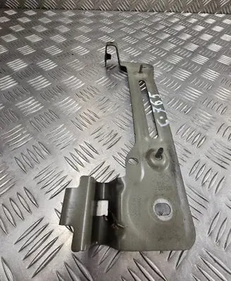 Audi Q7 4M Fender mounting bracket 4M0821432