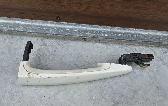BMW X5 E70 Front door exterior handle 7138337