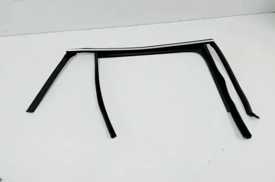 Skoda Octavia Mk4 Rubber seal rear door 5E7839432