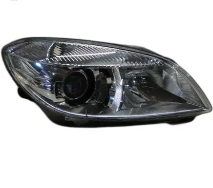 Skoda Fabia Mk2 (5J) Headlight/headlamp 