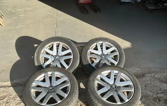 Peugeot 3008 I R17 alloy rim 9671643477