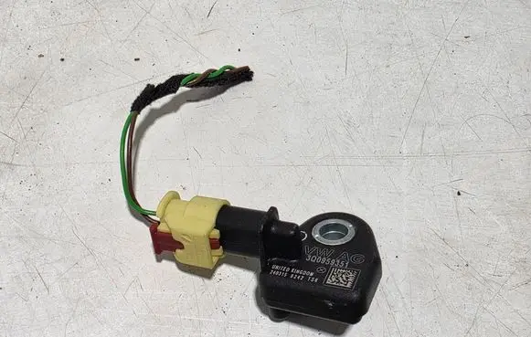 Skoda Octavia Mk3 (5E) Airbag deployment crash/impact sensor 3Q0959351 24031S 3156242