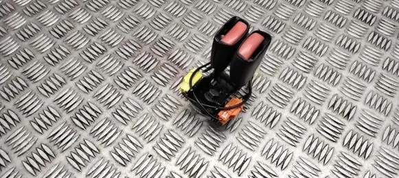 Volvo V70 Rear seatbelt buckle 8632319
