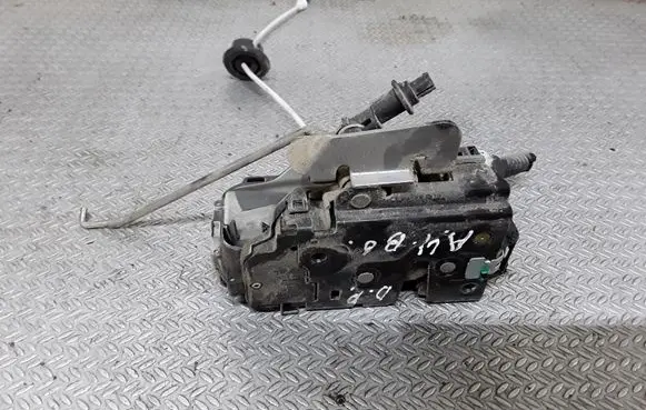 Audi A4 S4 B6 8E 8H Front door lock 8E1837016C