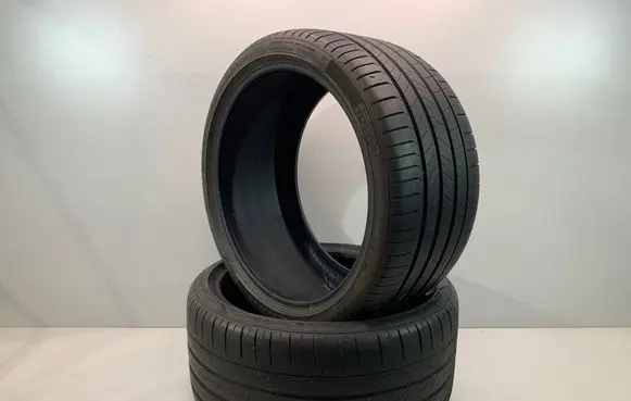 Porsche 911 992 R21 summer tire 