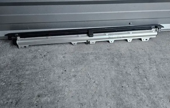 Jeep Grand Cherokee WL Rear door window curtain/sunshade 
