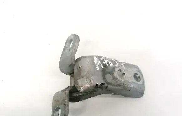 Toyota Yaris Front door upper hinge