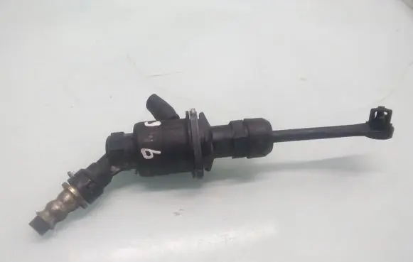 Clutch master cylinder