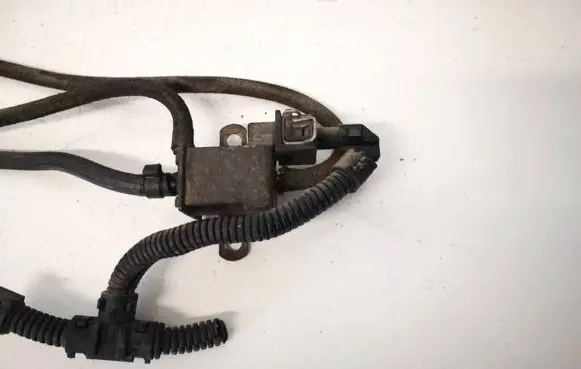 Audi A3 S3 8L Turbo solenoid valve 028906283