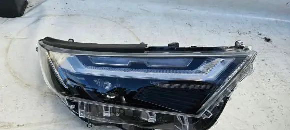 Toyota RAV 4 (XA50) Headlight/headlamp