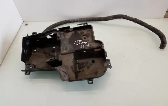 Peugeot 407 Other engine bay part