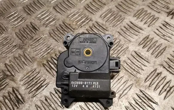 Lexus IS 220D-250-350 Intake manifold valve actuator/motor 0638000171