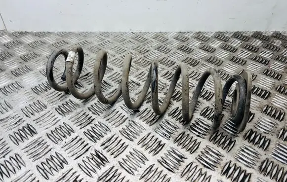 Volkswagen PASSAT B8 Rear coil spring 3Q0511115 3Q0511115AH