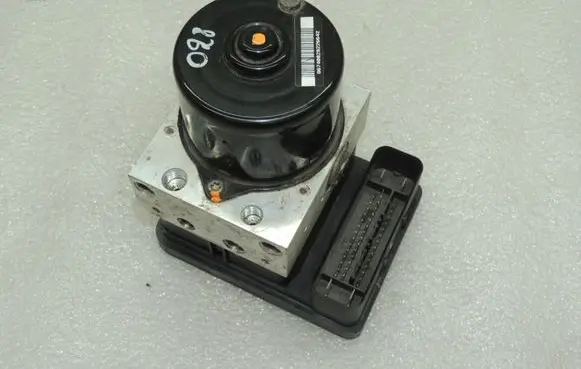 Volvo V50 ABS Pump 30793527 30793529