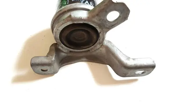 Land Rover Freelander 2 - LR2 Engine mount bracket 7G926F012BA