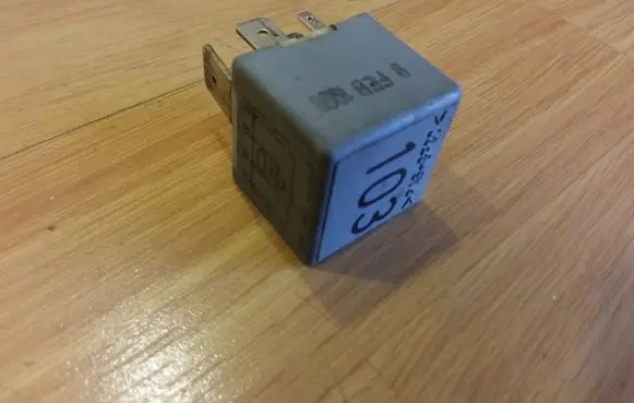 Audi A4 S4 B5 8D Other relay 357911253