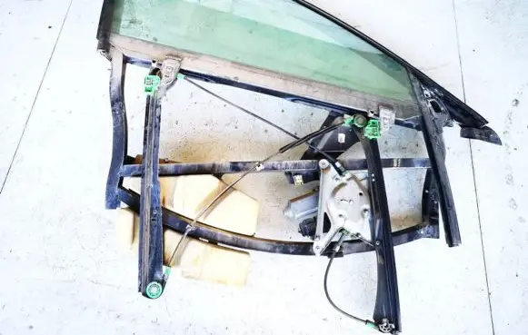 Audi A4 S4 B5 8D Front door window/glass frame 