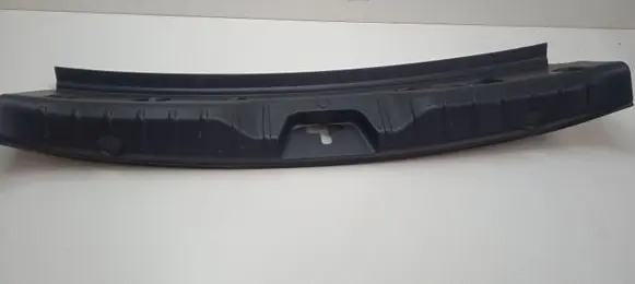 BMW 5 F10 F11 Tailgate/boot lid lock trim 7227535