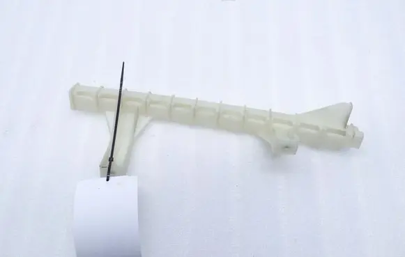 Audi Q3 8U Rear door windshield rail 8U0839067