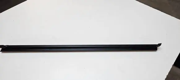 Jeep Grand Cherokee WL Front door windshield rail 68375994 68375995