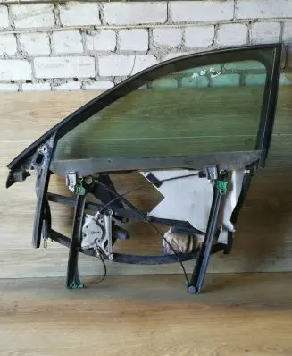 Audi A4 S4 B5 8D Front door window/glass frame 8D0837753C