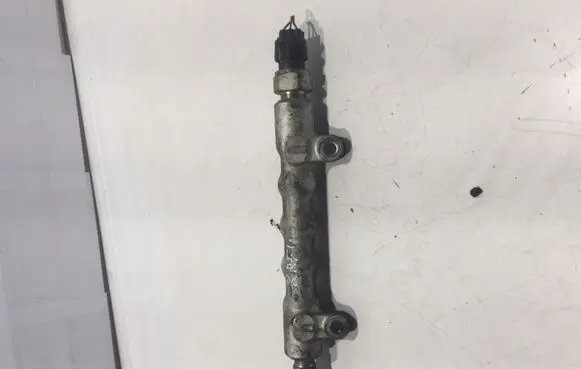 Toyota RAV 4 (XA30) Fuel main line pipe