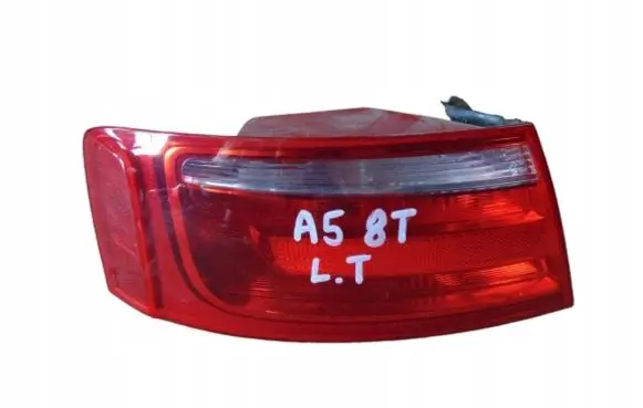 Audi A5 8T 8F Rear/tail lights 8T0945095