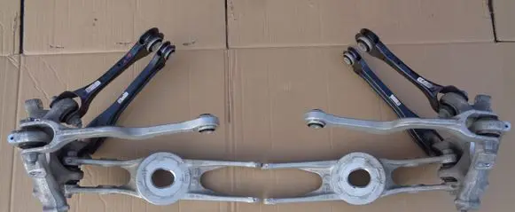 Mercedes-Benz E W211 Stub axle 2143570200MERCCCCD