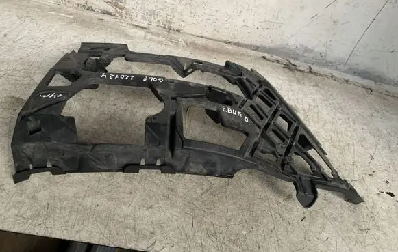 Volkswagen Golf VII Front bumper mounting bracket