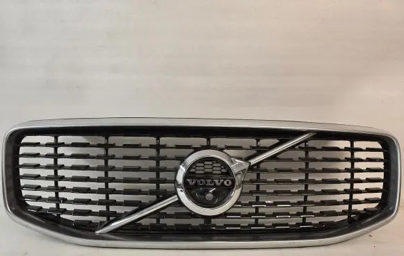 Volvo XC60 Front bumper upper radiator grill 31333045