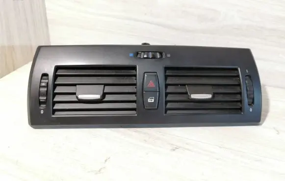 BMW X3 E83 Dash center air vent grill 3415965