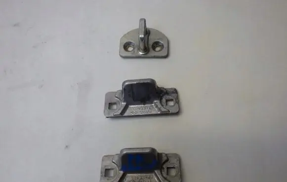 Renault Kangoo II Sliding door lock loop/hook striker 