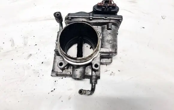 Mazda 6 Throttle valve SH01136B0