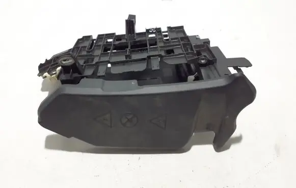 BMW 5 G30 G31 Other engine bay part 8595279