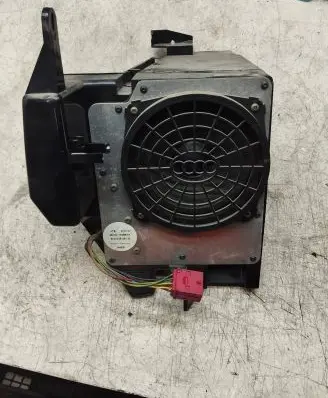 Audi A3 S3 8L Subwoofer speaker 8L0035381G 4913410296 2449142