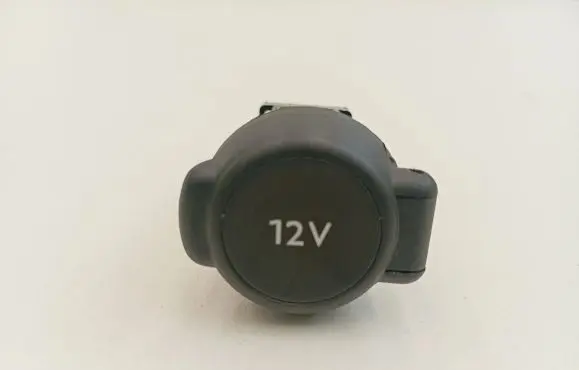 Peugeot 5008 II 12 V Socket (front) 966610537700