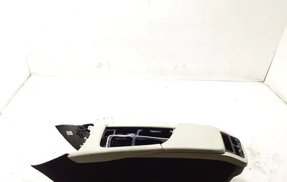Volvo XC90 Armrest 