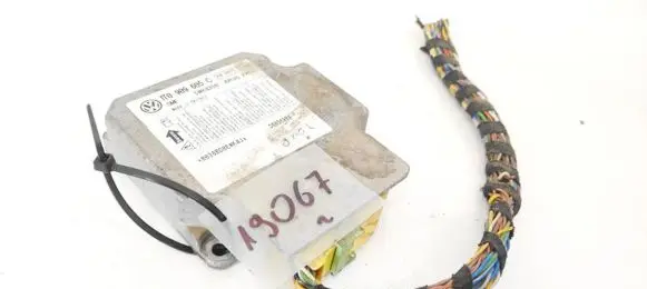 Volkswagen Touran I Airbag control unit/module 1T0909605C 5WK43518