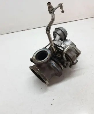BMW 7 F01 F02 F03 F04 Turbo 757698508 8217195002