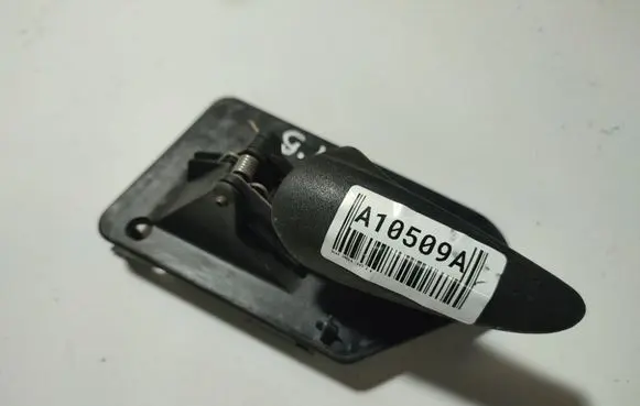 Opel Omega B1 Rear door interior handle 90457125L