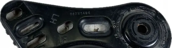 Chevrolet Traverse II Front control arm 84221494