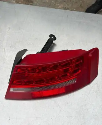 Audi A5 8T 8F Rear/tail lights 8T8945096D