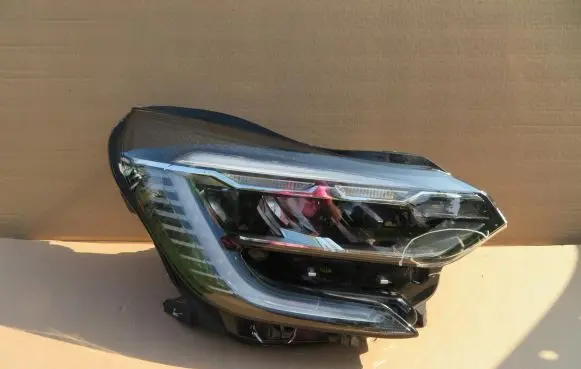Renault Captur II Headlight/headlamp 260104525R