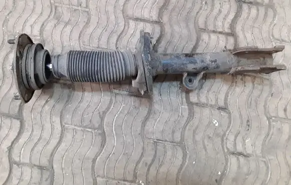 KIA Sorento Front shock absorber/damper 546602P500