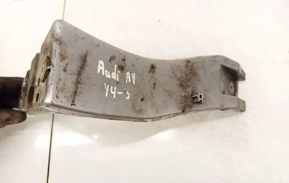 Audi A4 S4 B6 8E 8H Headlight/headlamp mounting bracket 8E0821137 8E0821137B