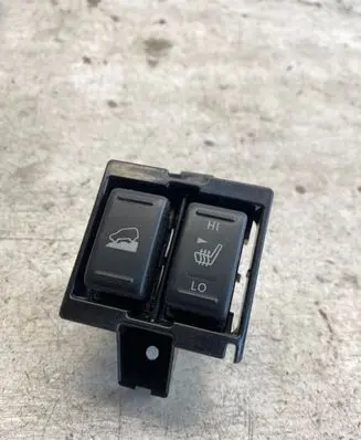Nissan X-Trail T31 Seat heating switch