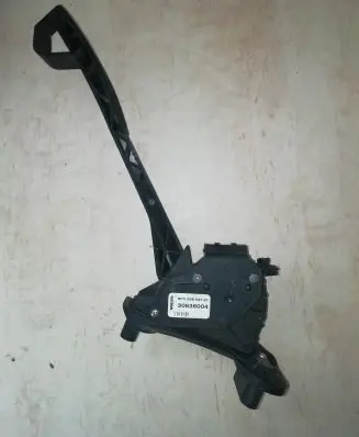 Volvo V70 Accelerator throttle pedal 30636004 6PV00853701